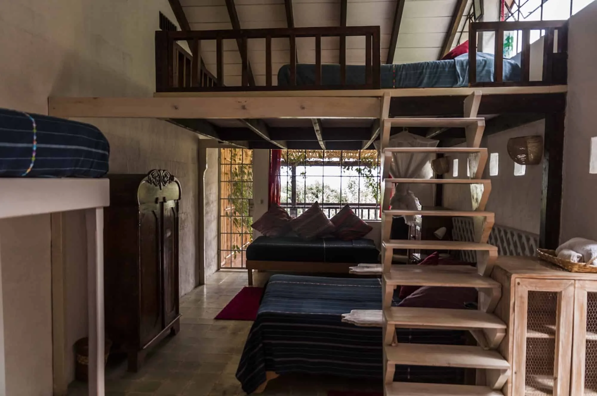 0AEC5544-CBC8-4D57-AEB5-85370AA748FE