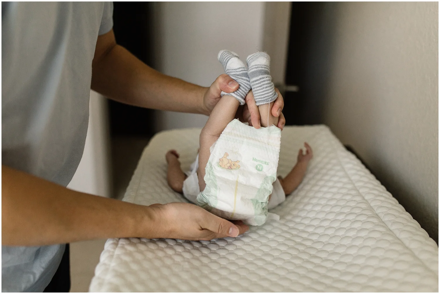 Newborn Documentary Session Diaper Change.jpg