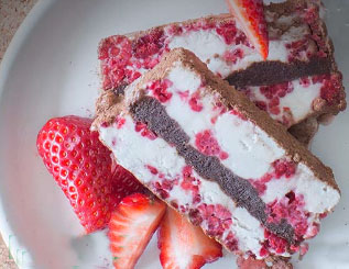 Iced Raspberry Choc Log