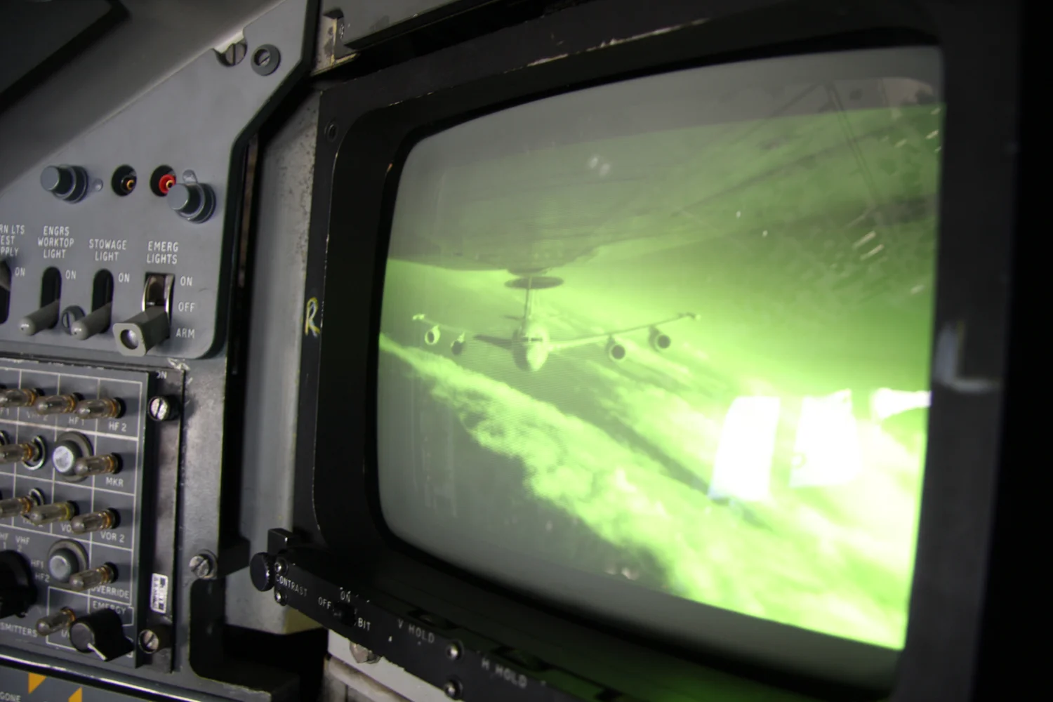 E3TV-6945LRPS-1500PX.jpg
