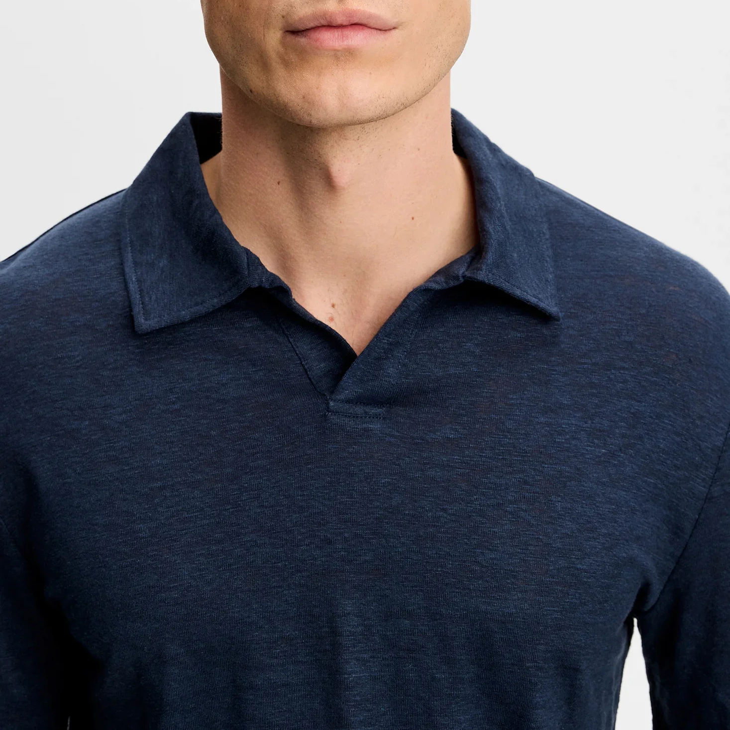 Close View of J Lindeberg Premium Linen Polo in Navy