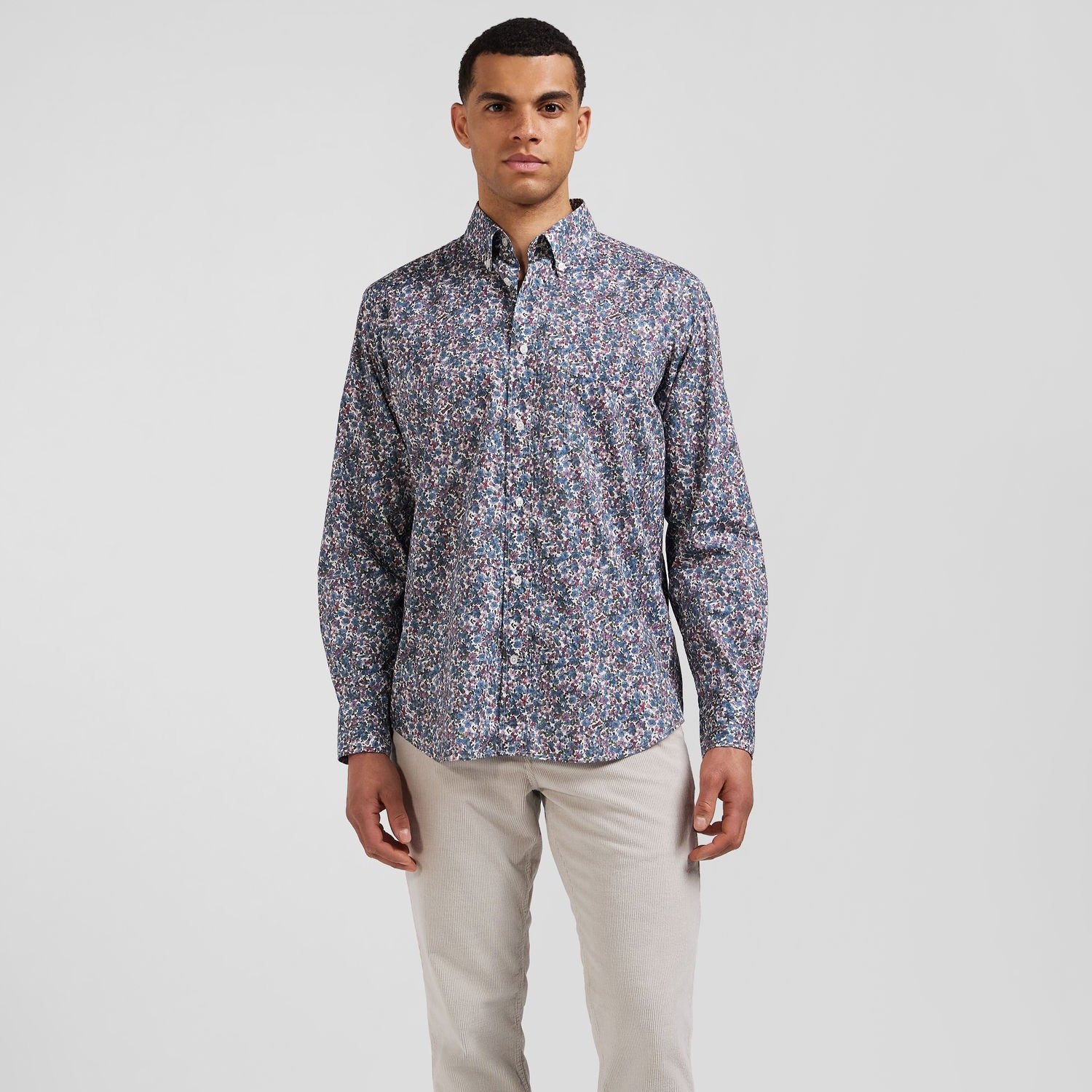 Full View of Model in Eden Park Floral Shirt in Aqua and Burgundy