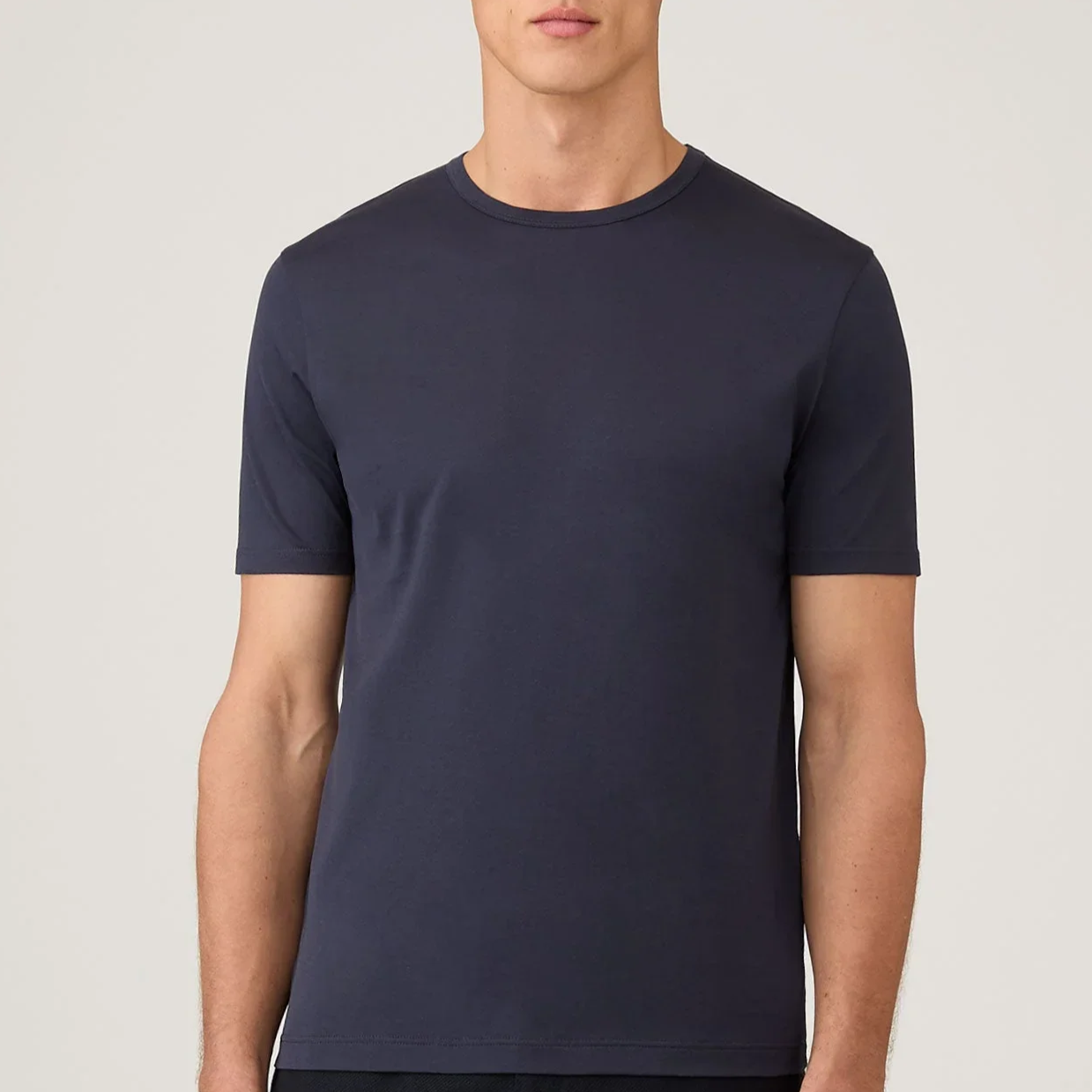 Model View of Sunspel Luxury Signature T Shirt in Navy