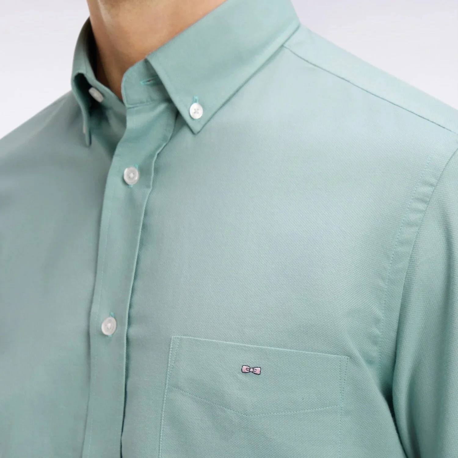 Model Close View of Eden Park Texture Short Sleeve Shirt in Soft Green