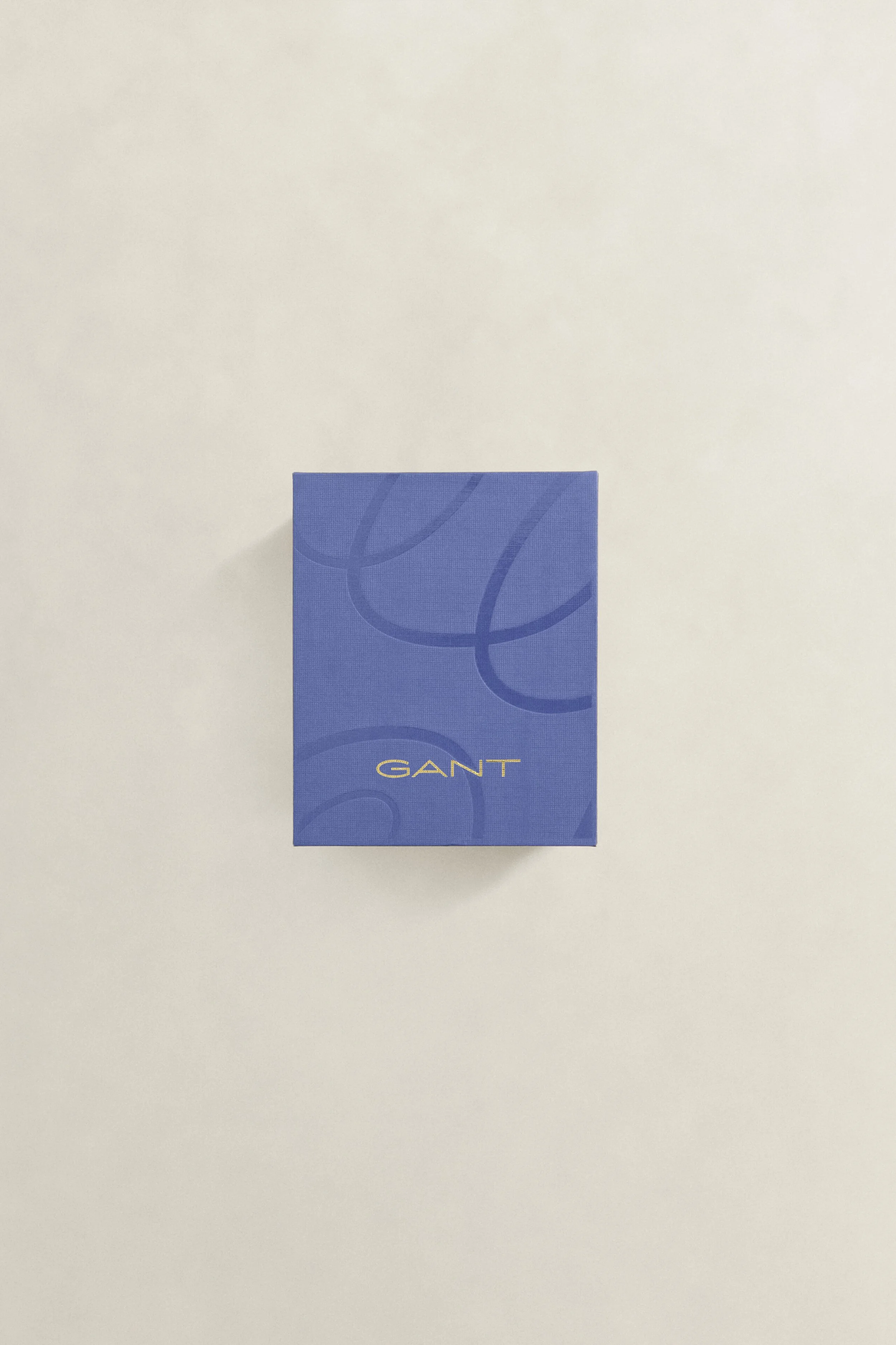 Closed Box View of GANT Tartan Socks 2 Pack Gift Box in Deep Grape Wine and Navy