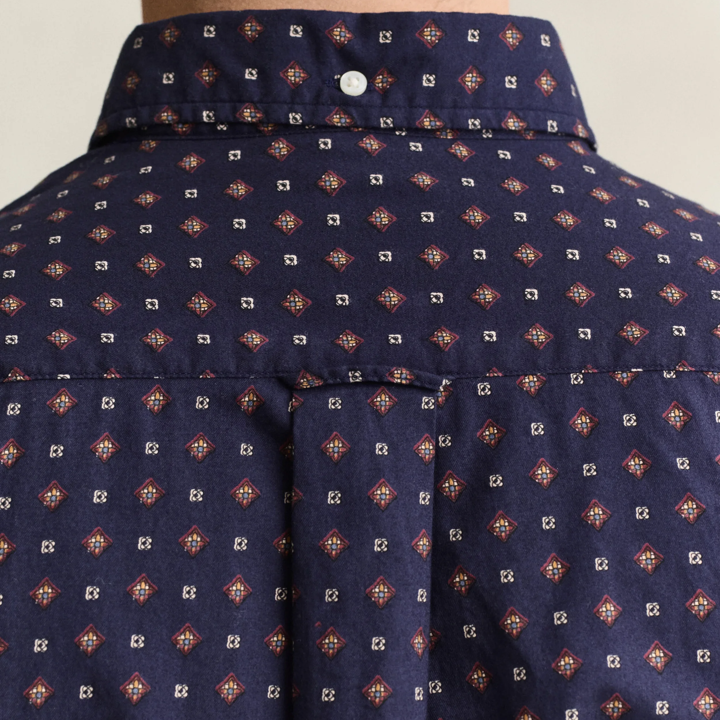 Close View of Model in GANT Regular Fit Printed Wintertwill Shirt in Classic Blue and Red
