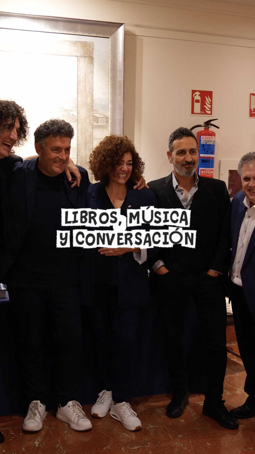 Una noche de libros, música y humor