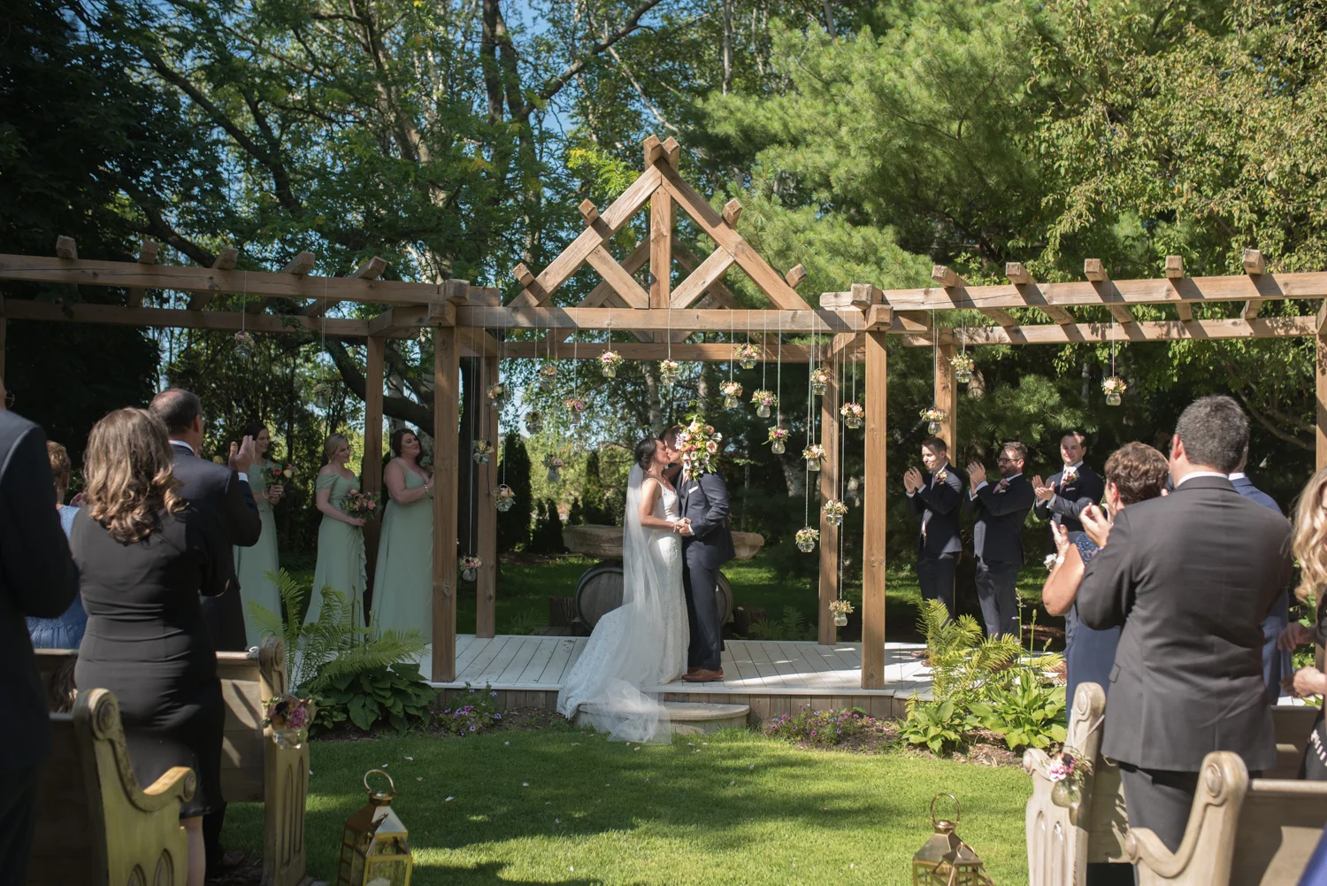 Honsberger Estate Winery Wedding with Soundslikeyellowphotography in Niagara on the Lake