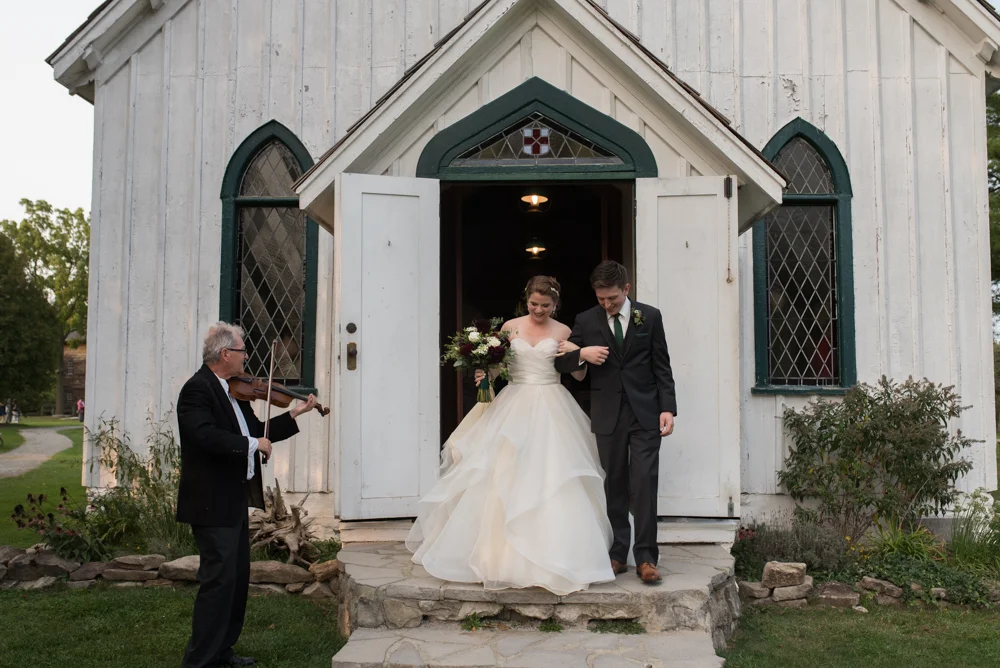 Balls falls wedding photography with sounds like yellow photography