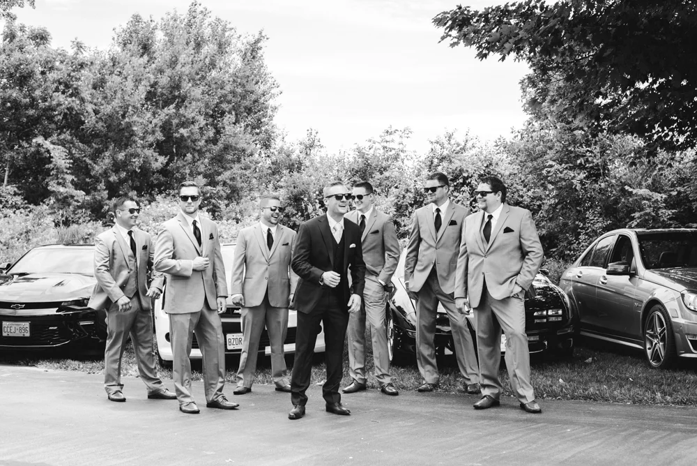 Hamilton Art Gallery Wedding with Soundslikeyellowphotography