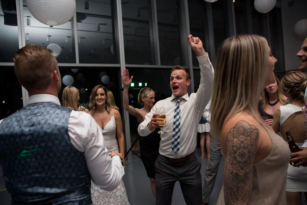 Art Gallery of Hamilton Wedding with Soundslikeyellowphotography
