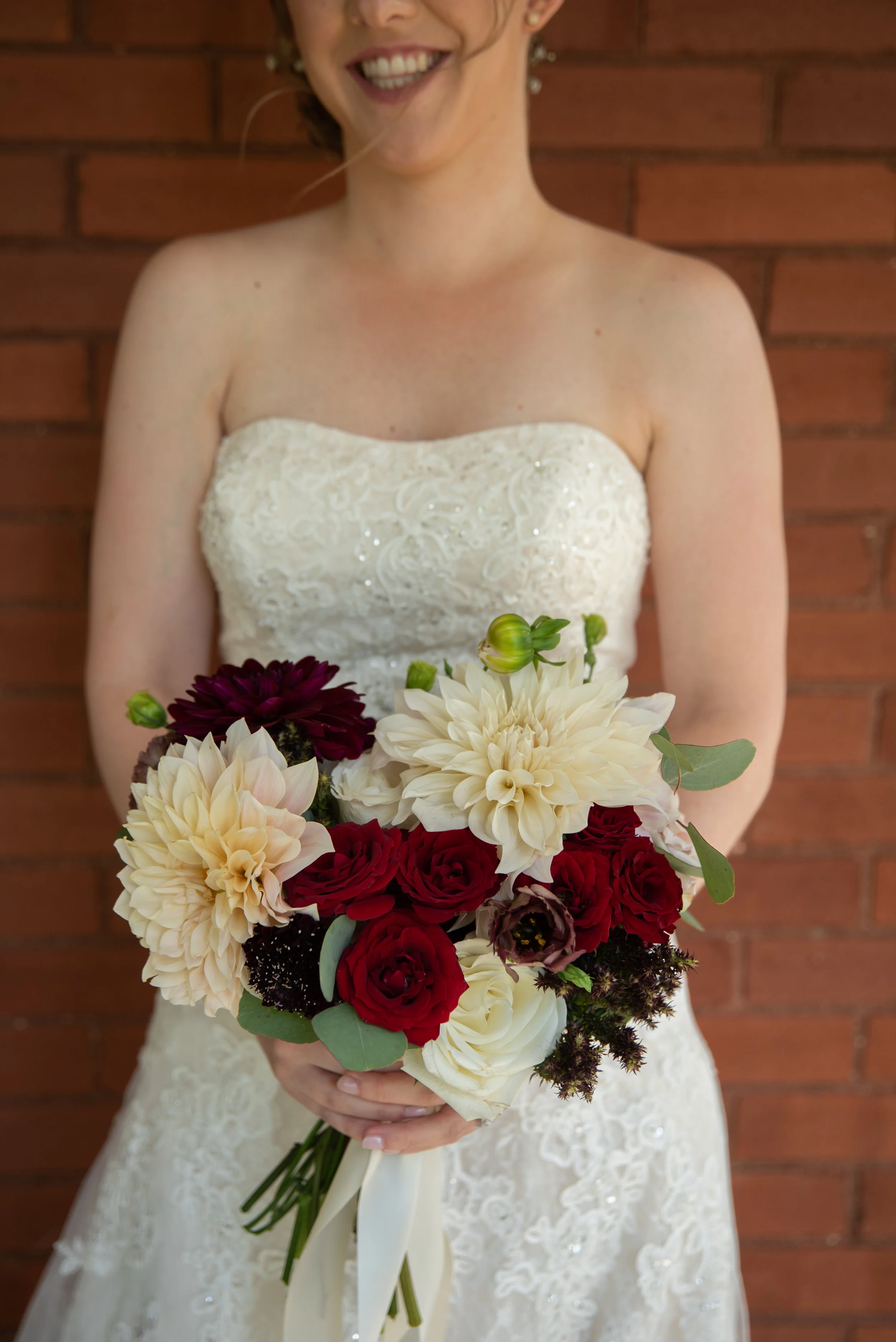 Knollwood Golf Club Wedding Photography with Soundslikeyellowphotography Belle Époque Floral Design