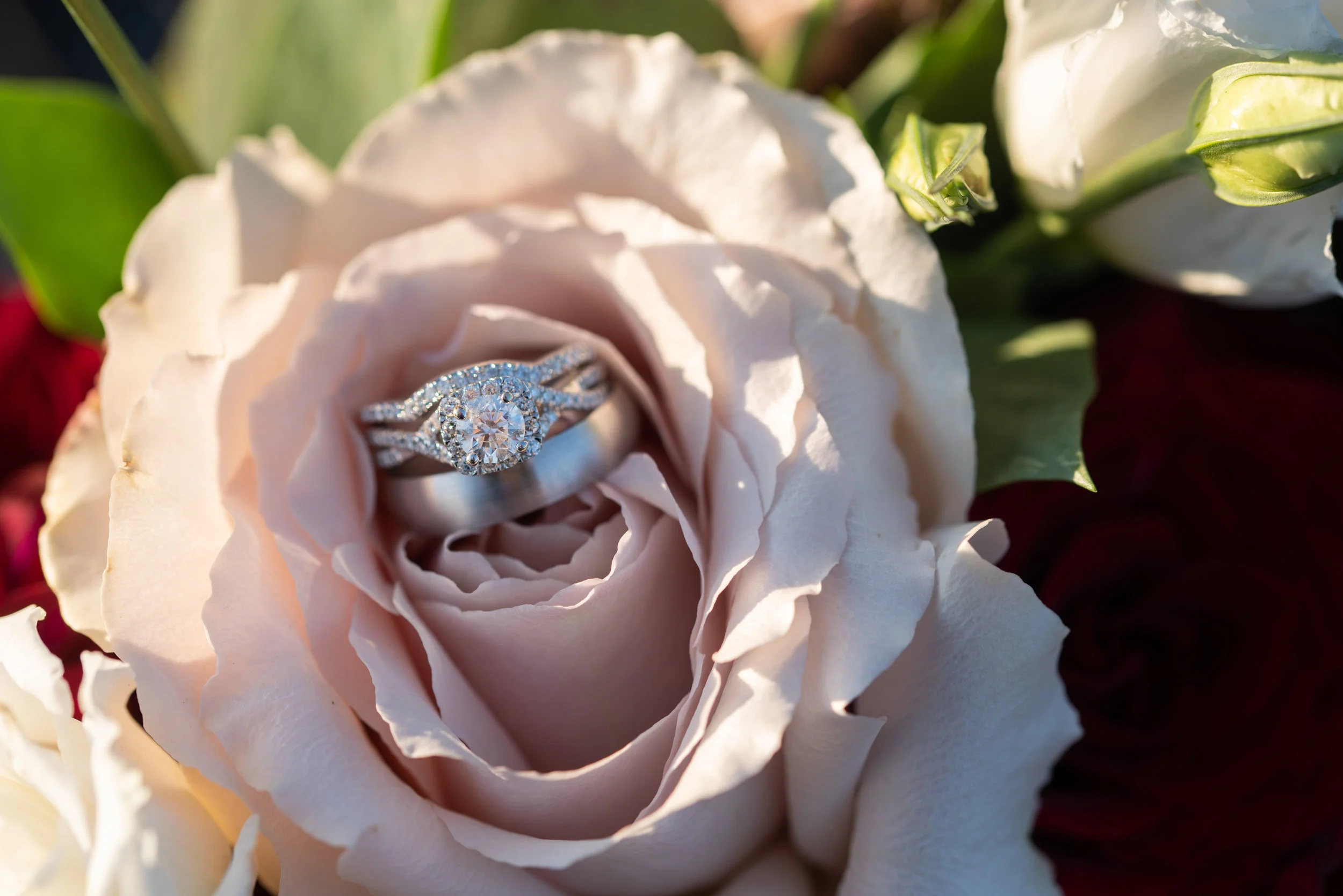 Knollwood Golf Club Wedding Photography with Soundslikeyellowphotography Belle Époque Floral Design