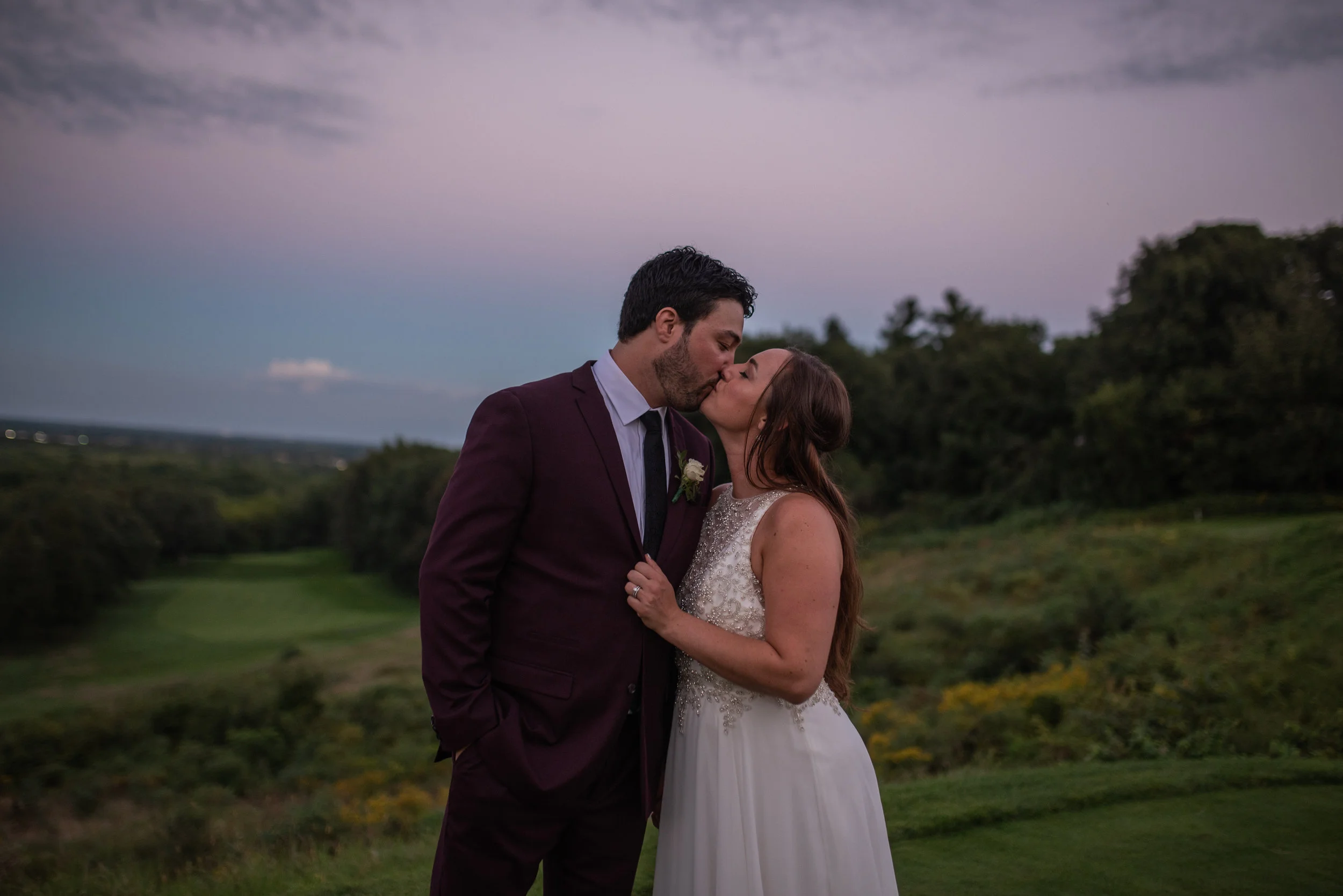 Lookout point country club wedding with soundslikeyellowphotography