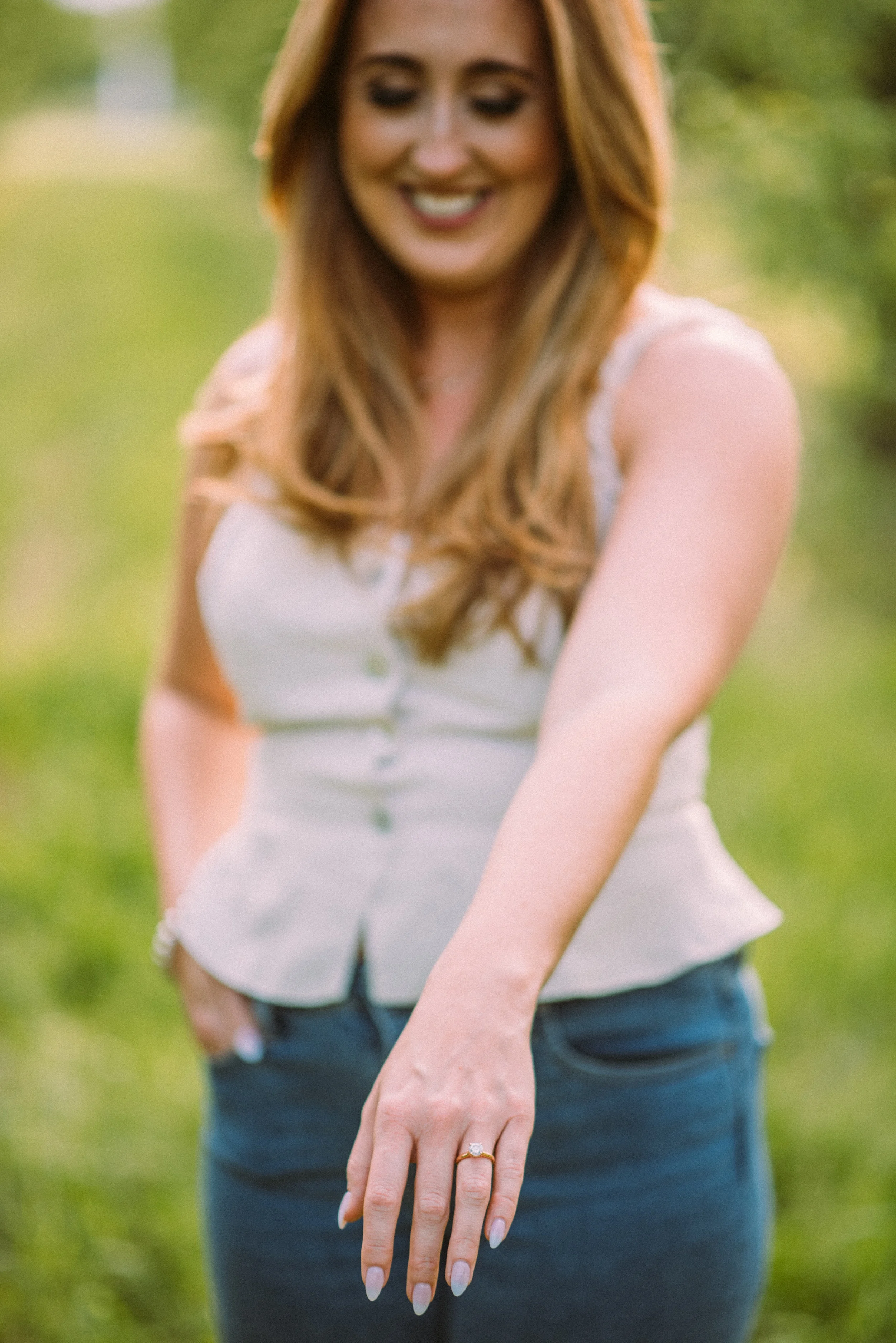 Honsberger Estate Winery Engagement Session with Soundslikeyellowphotography