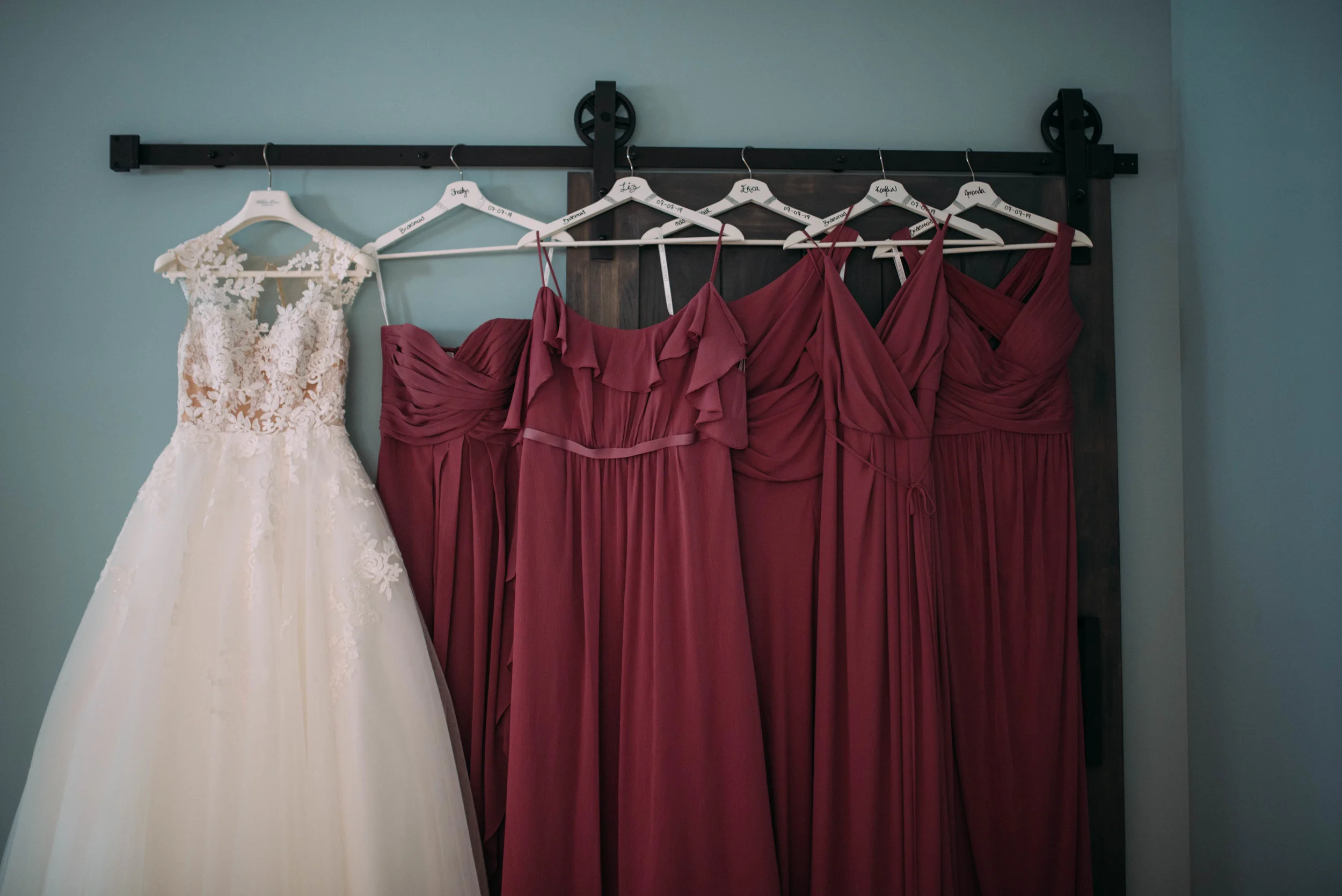 Dundas Valley Golf and Curling Club Wedding with Soundslikeyellowphotography getting ready