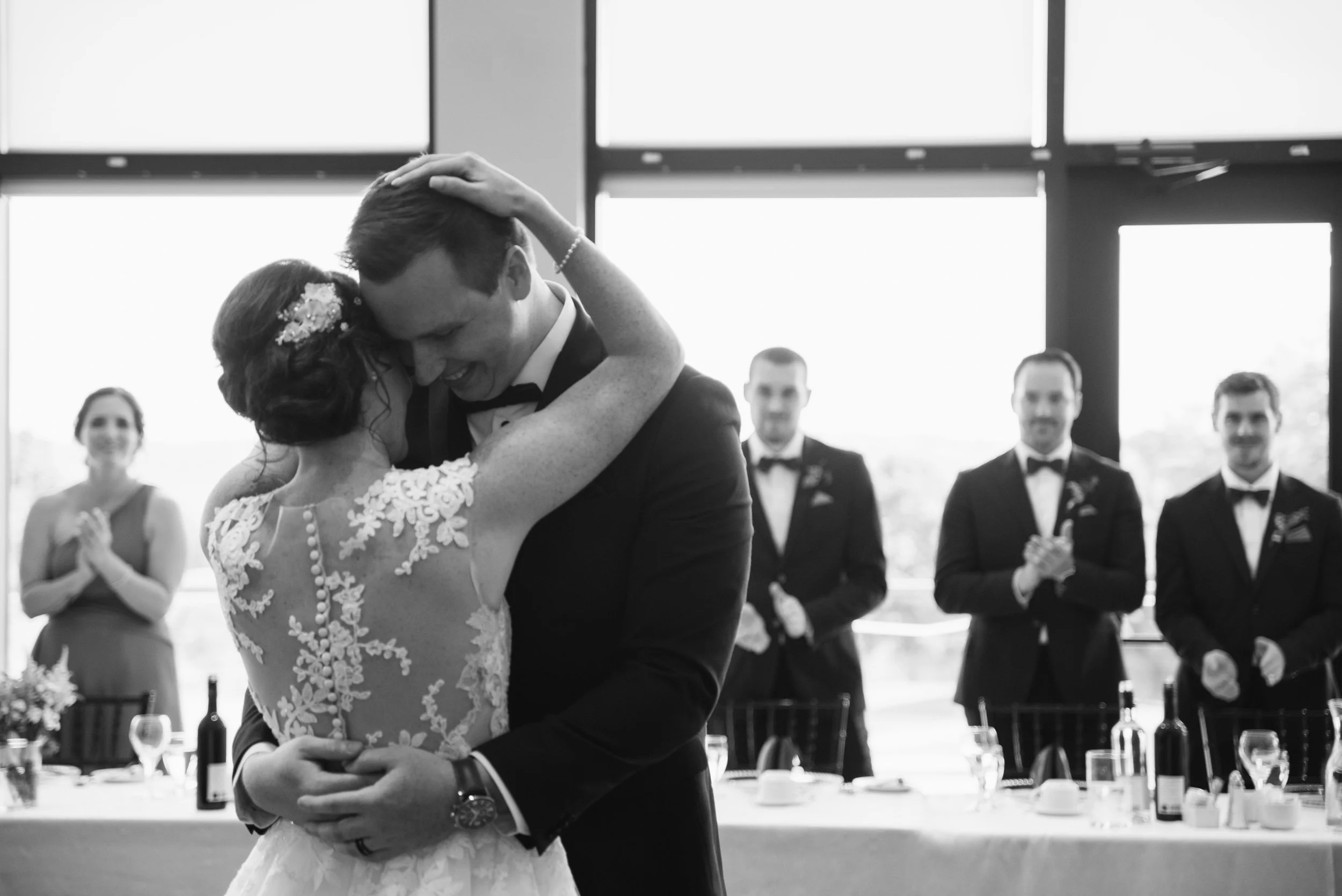 Dundas Valley Golf and Curling Club Wedding with Soundslikeyellowphotography