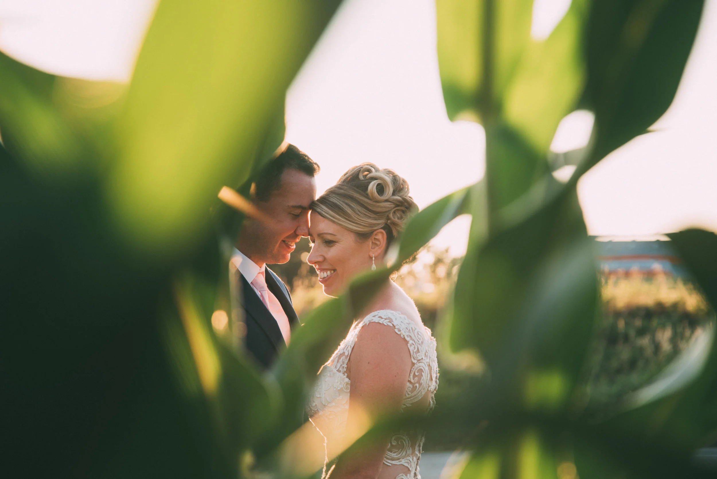 Backyard wedding in Milton Ontario with Soundslikeyellowphotography