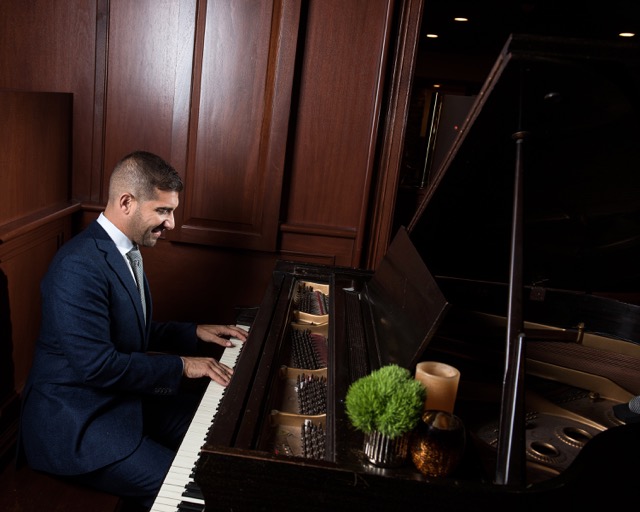 Piano Player At Giumarellos