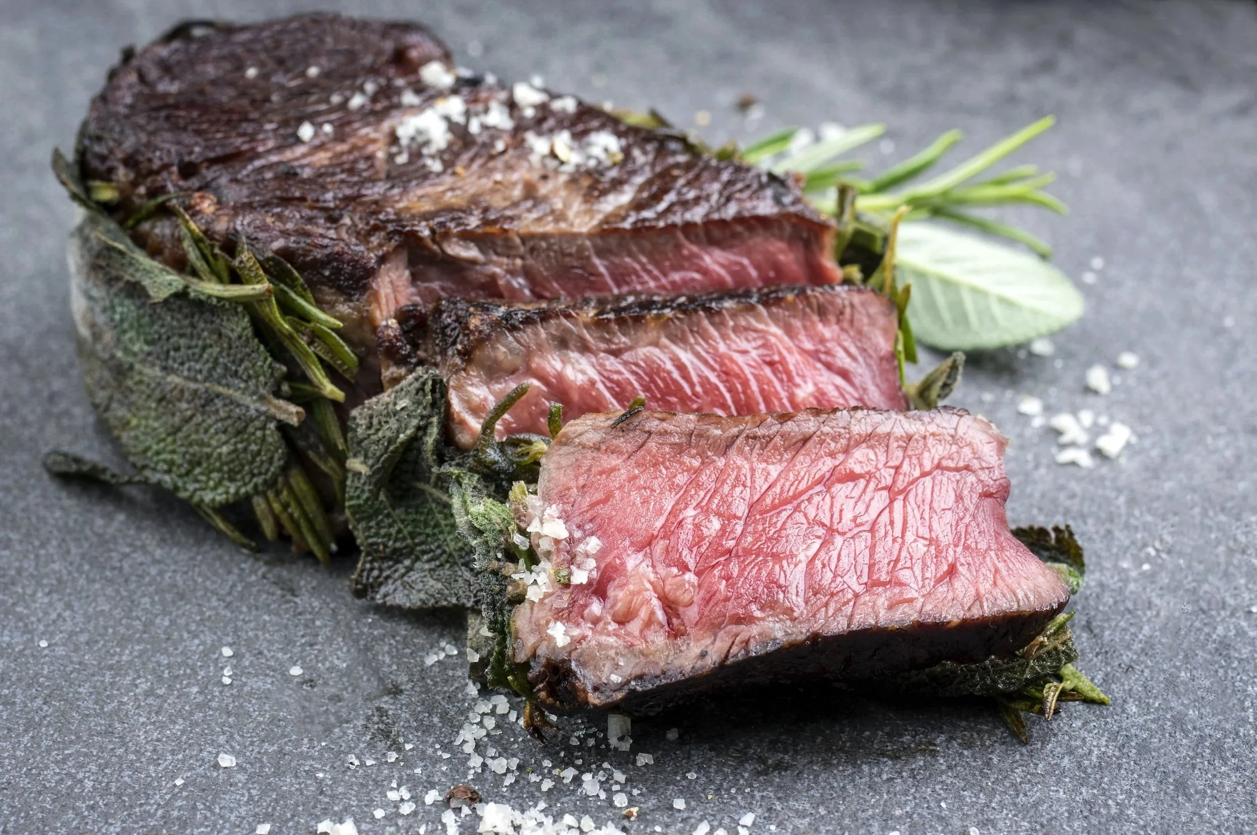 What to Expect When Visiting a Local Steak Restaurant