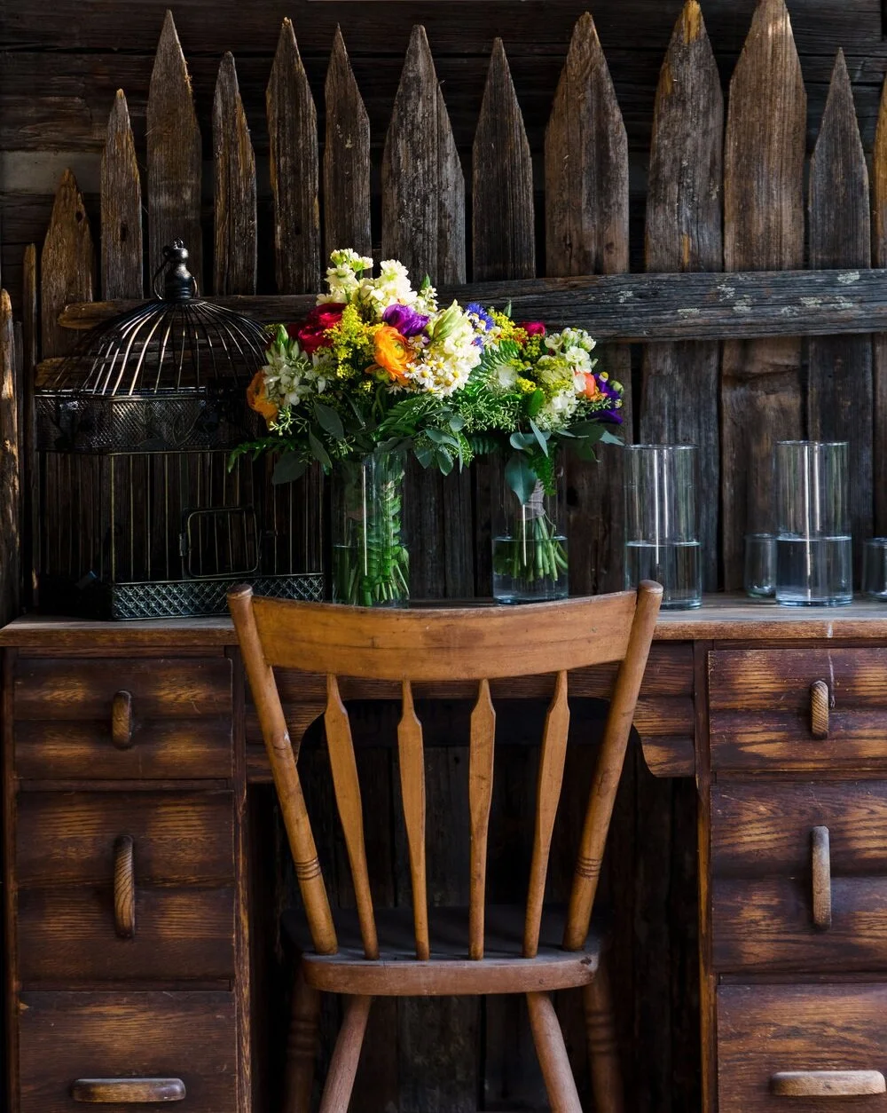 Weatherwood+Vacation+Rentals_Rustic+Flowers.jpeg