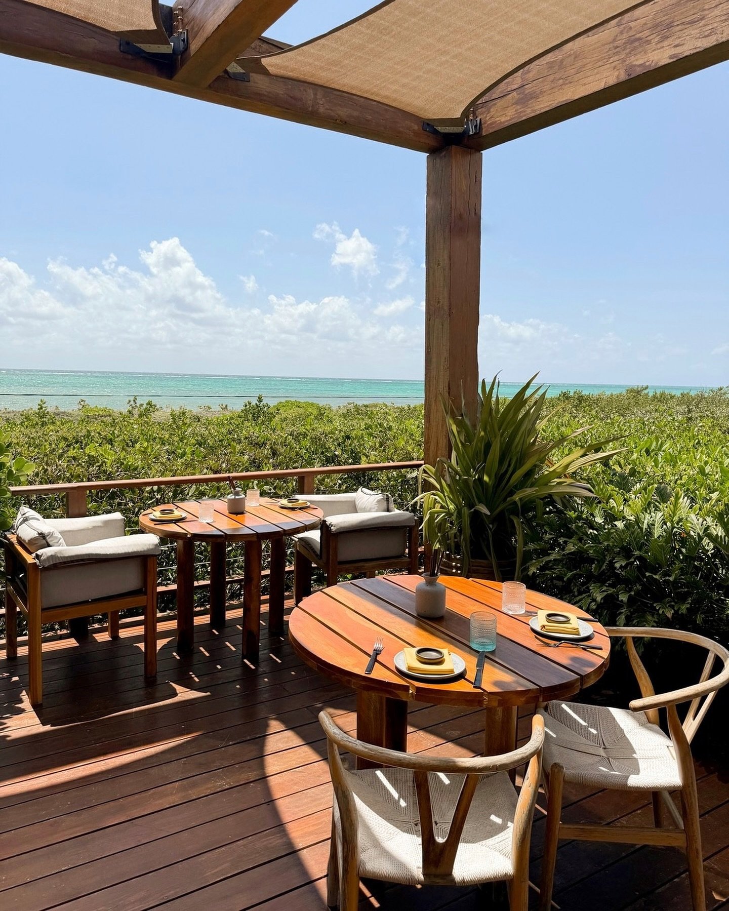 Dreamy dining spaces @etereoauberge 🍊🍋&zwj;🟩🥥
#AlwaysAuberge