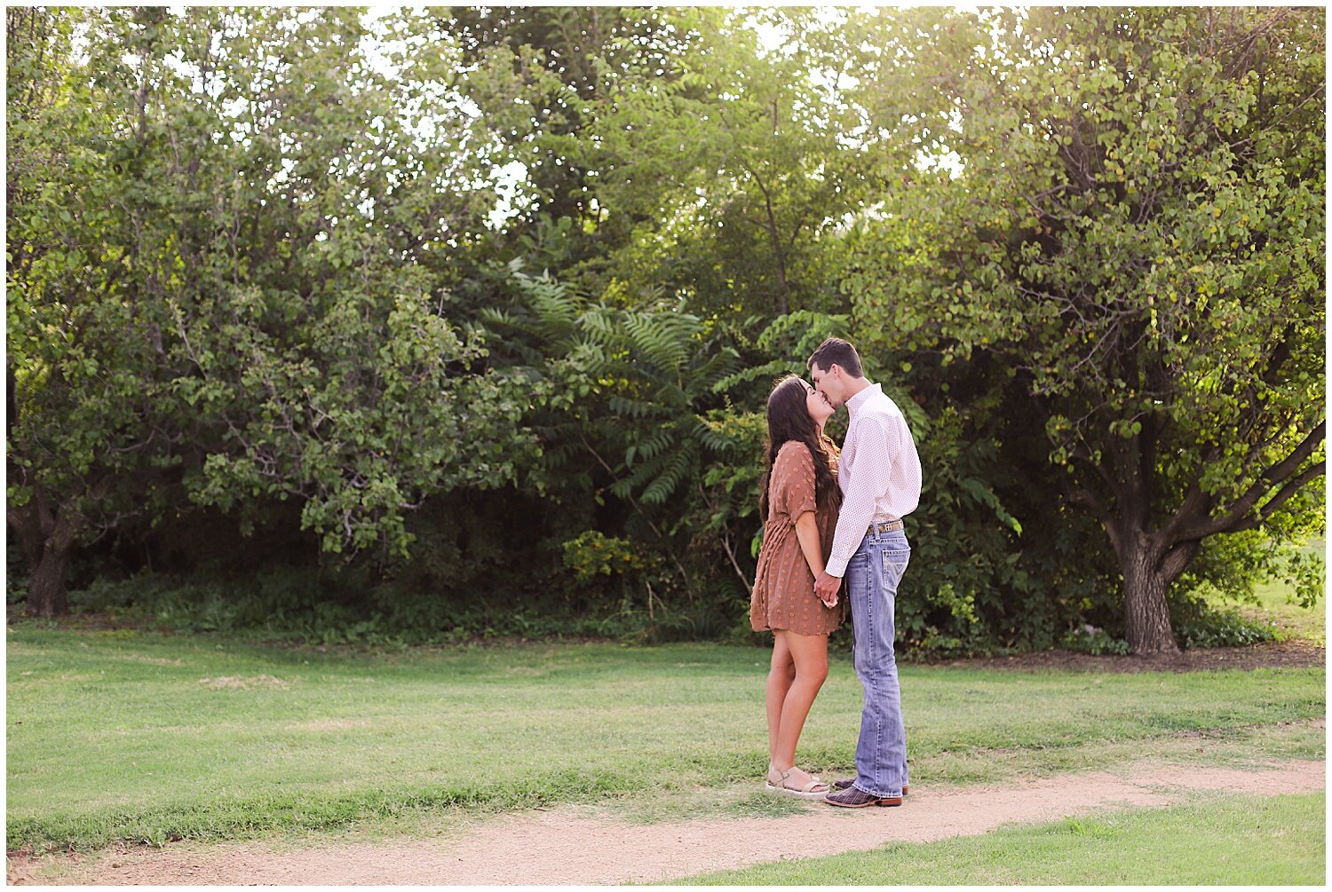 lubbock-engagement-photographer-texas-new-mexico-couples-photographer-engagement-pictures_0006.jpg
