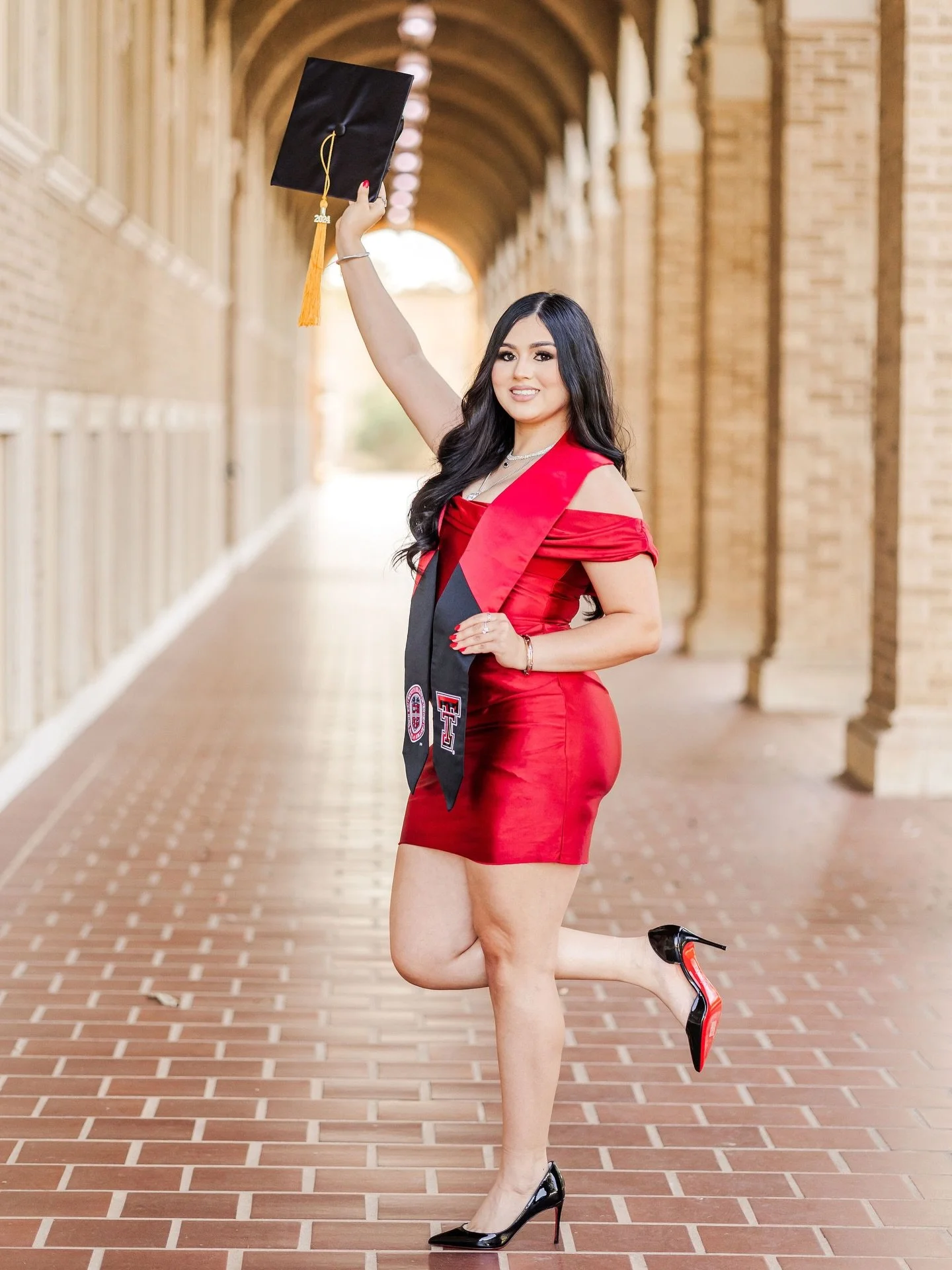 Calling all Texas Tech Masters and TTUHSC grads! You do not need to wait until May to schedule your senior sessions.

You can borrow the masters regalia or the TTUHSC stole for your pictures when you book a session with me. 

Send this post to your f