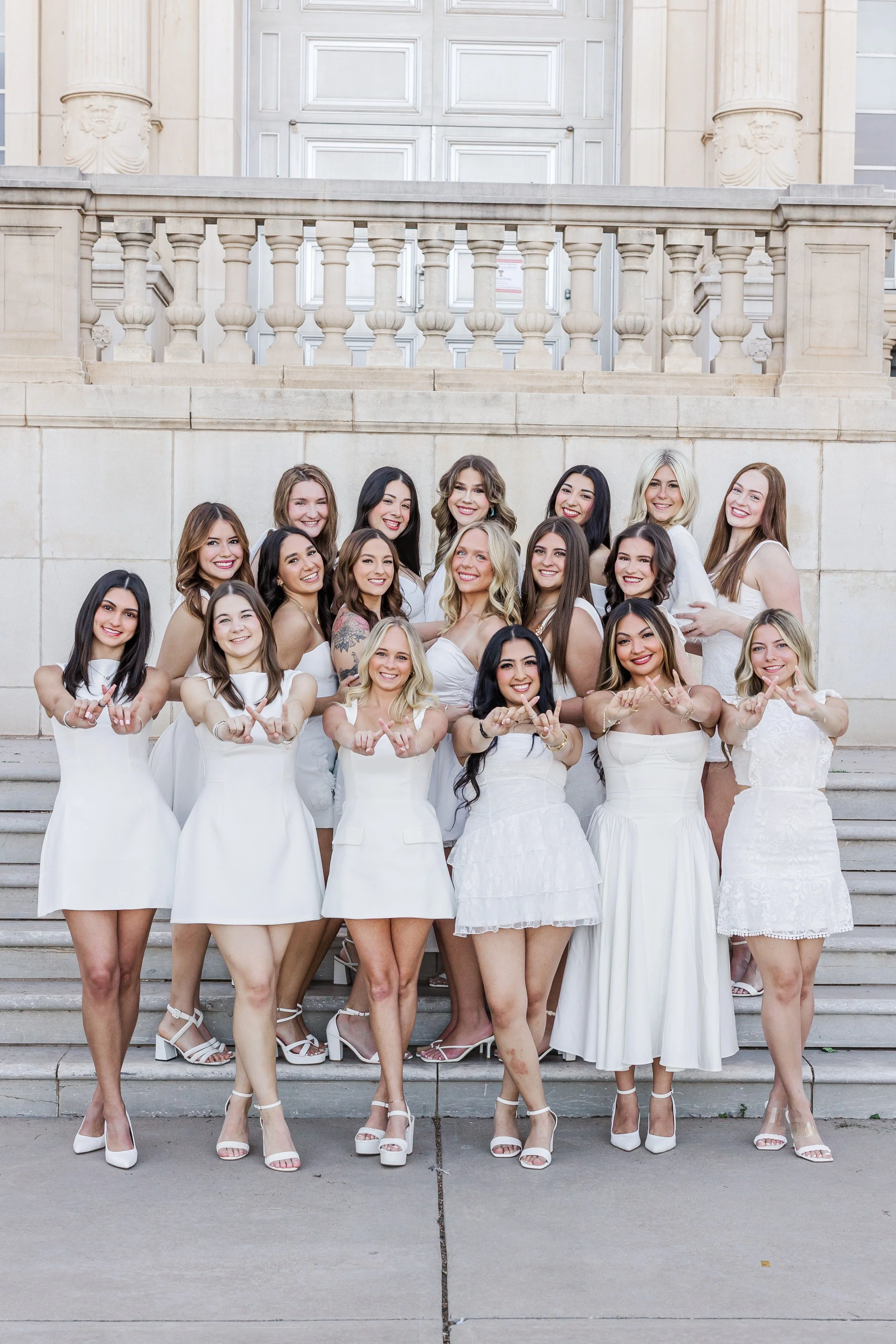 lubbock-texas-tech-sorority-grad-pictures-alpha-xi-delta_0011.jpg