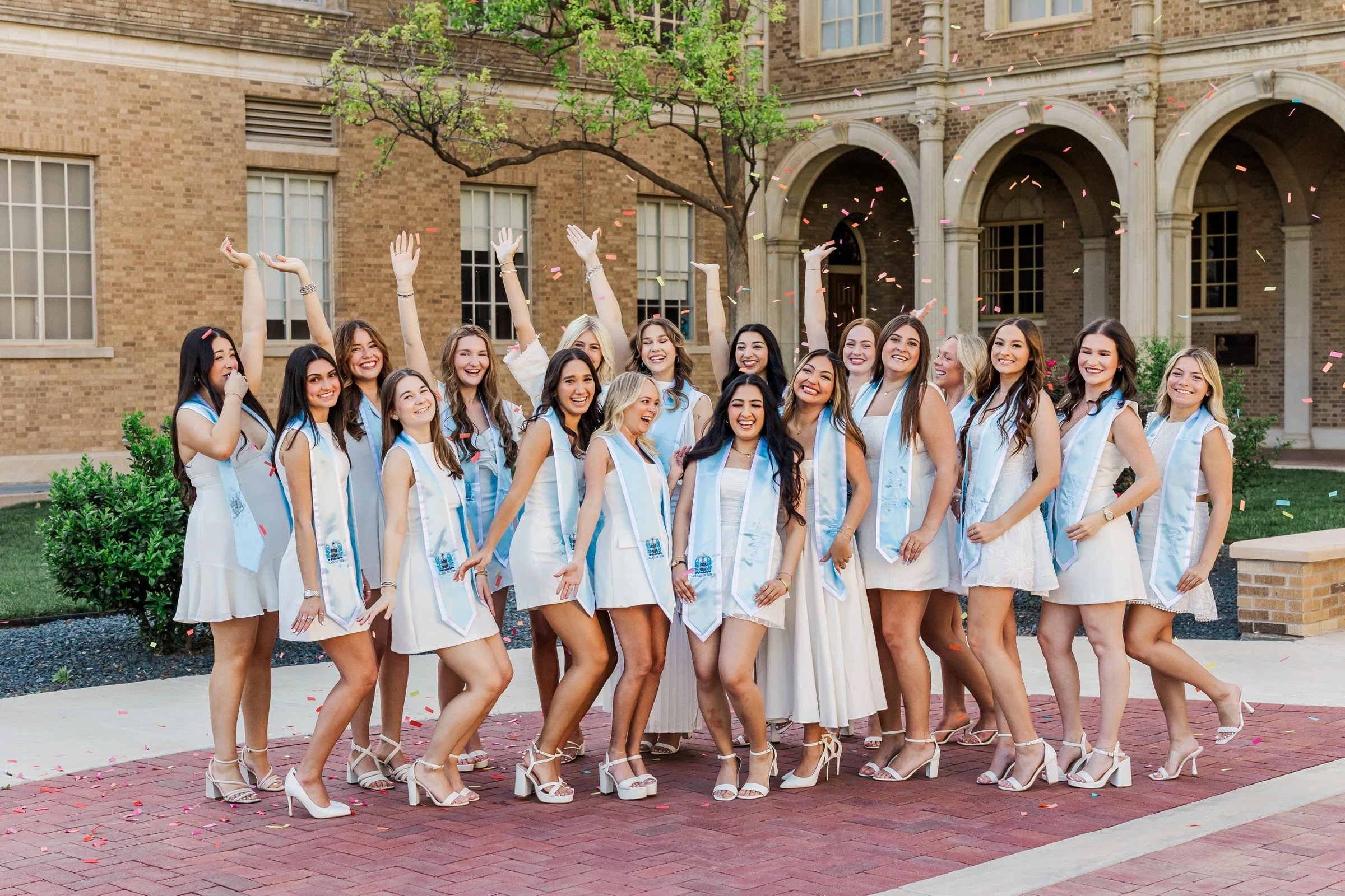 lubbock-texas-tech-sorority-grad-pictures-alpha-xi-delta_0019.jpg