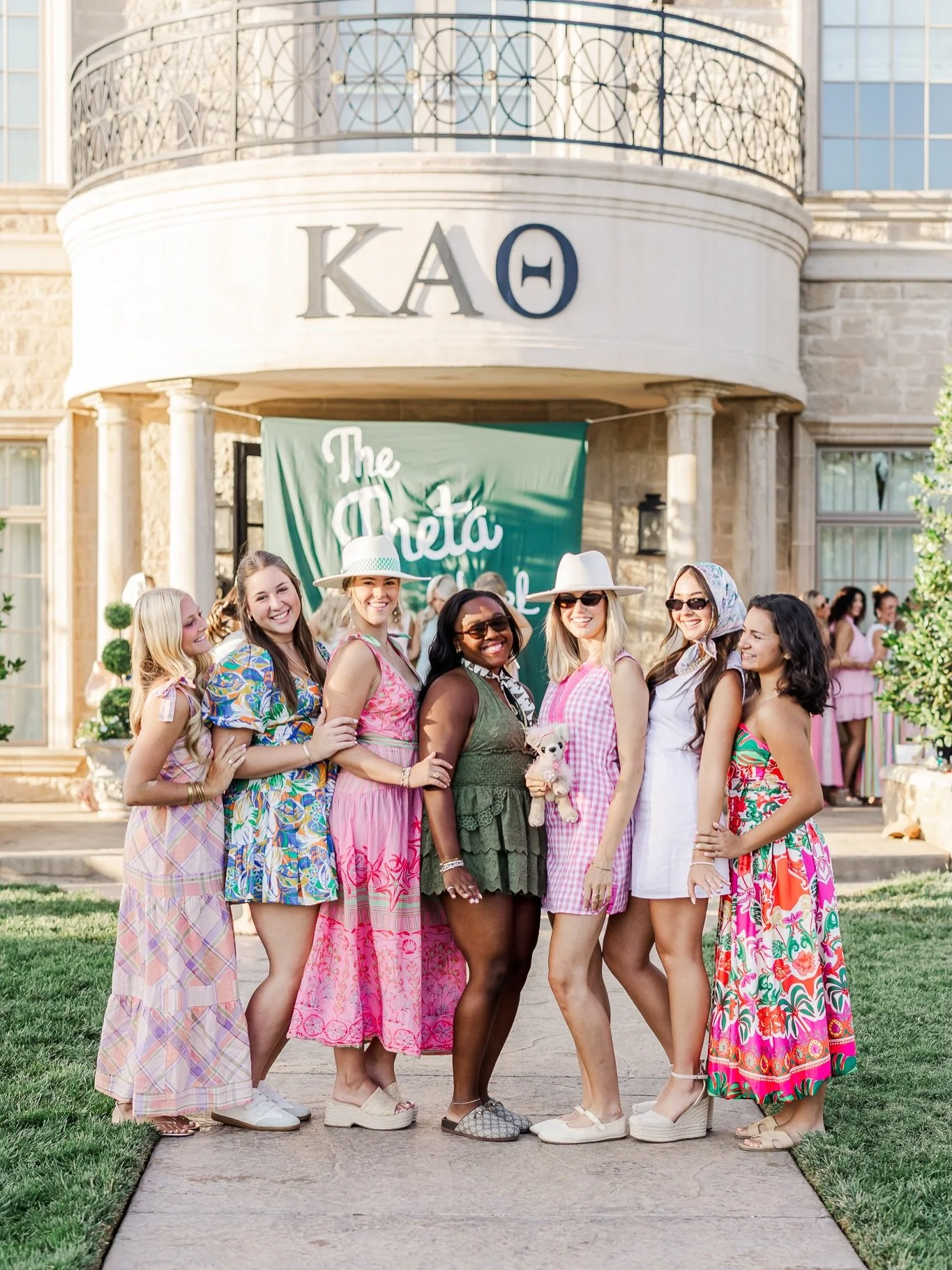 @ttutheta has checked in! Cutest theme EVER!!! 💛

If you see yourself message me and I&rsquo;ll send you the image and tag you