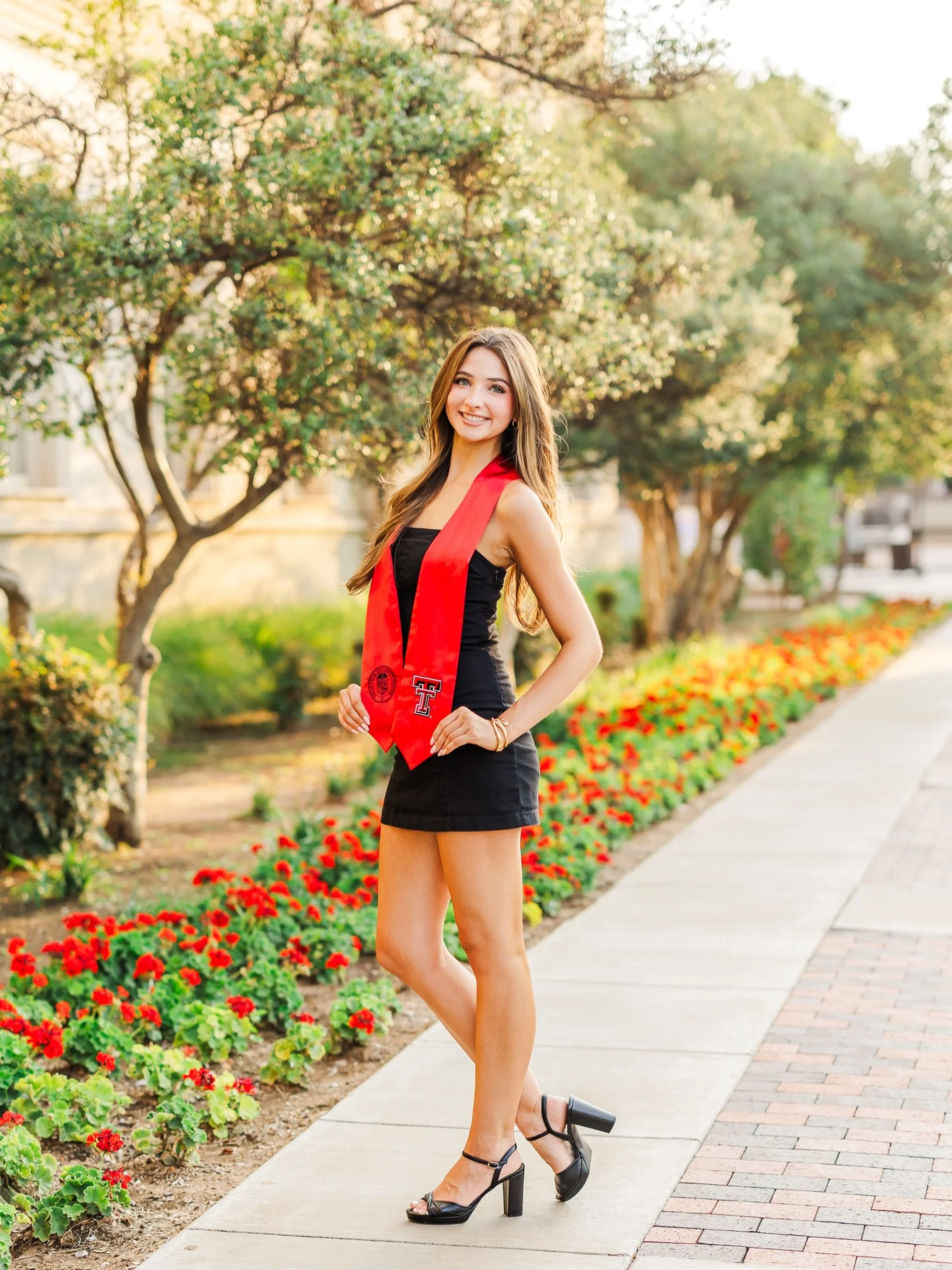 December Grads! It&rsquo;s time to celebrate!! There is still time to schedule your grad session before the weather gets cold. Allie and I have a few dates available for this semester