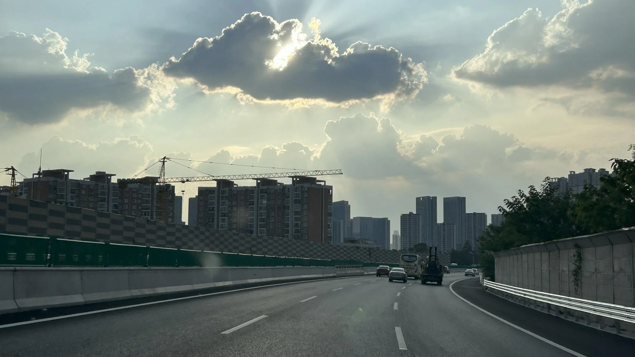 5900n.JPG