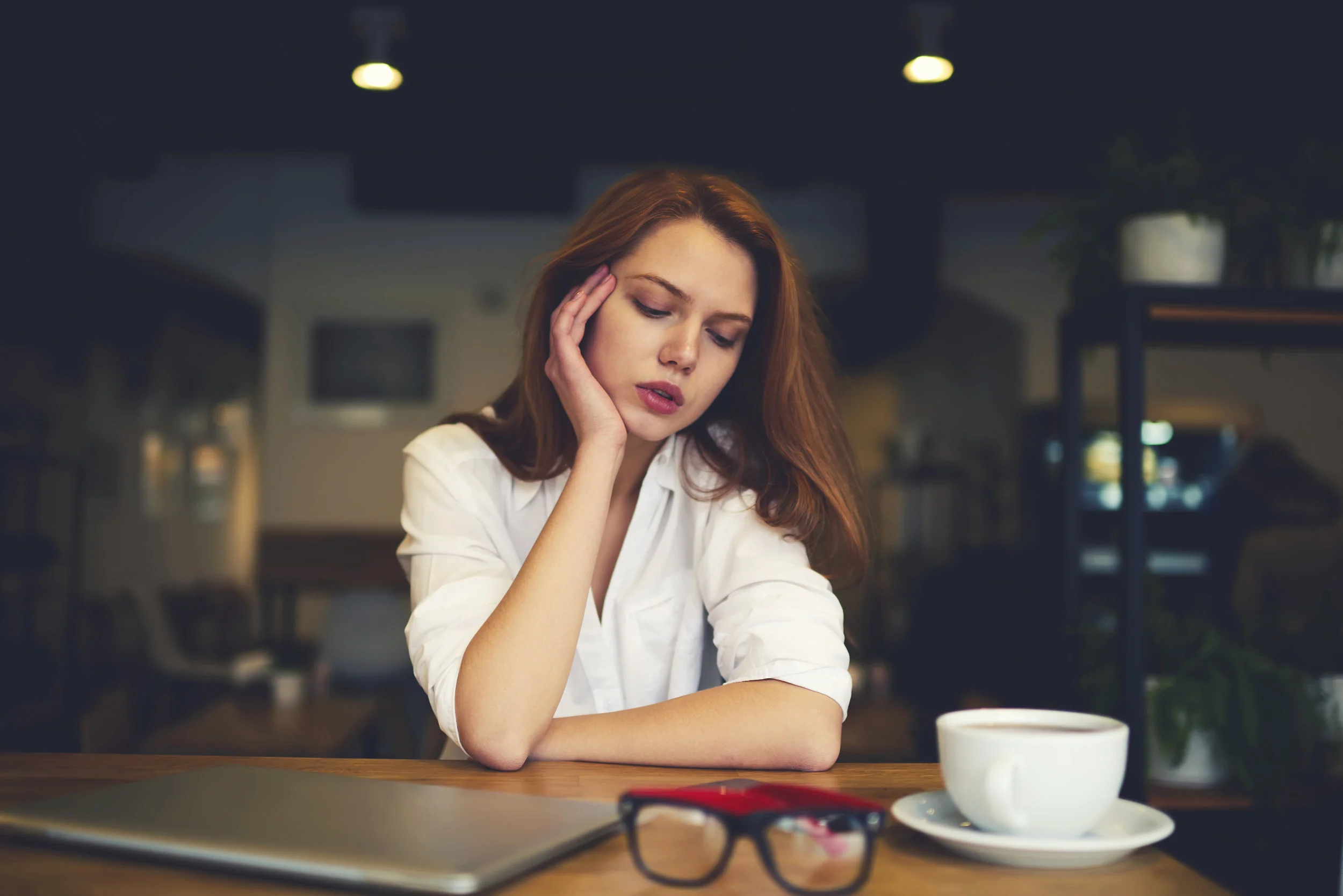 AdobeStock_157708954_migraine girl.jpeg