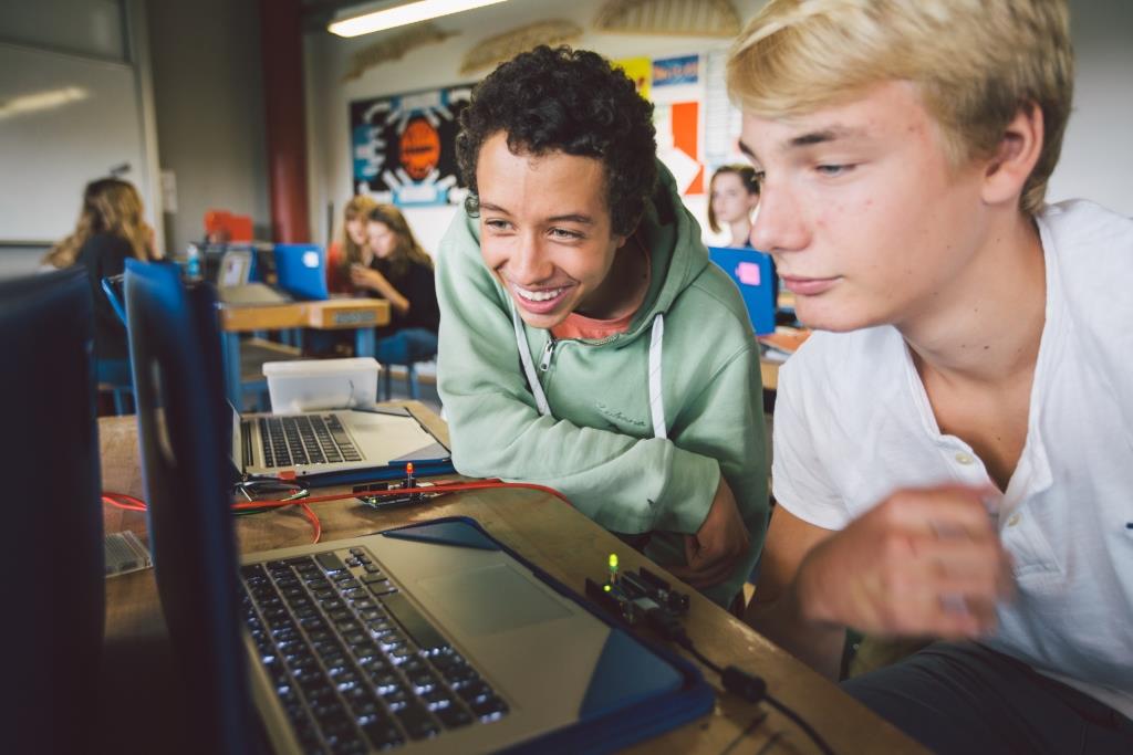 DT class 2 boys_ST_aug15-bis-school-1008_doc.jpg