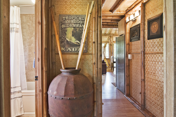 Island Decor at Every Turn