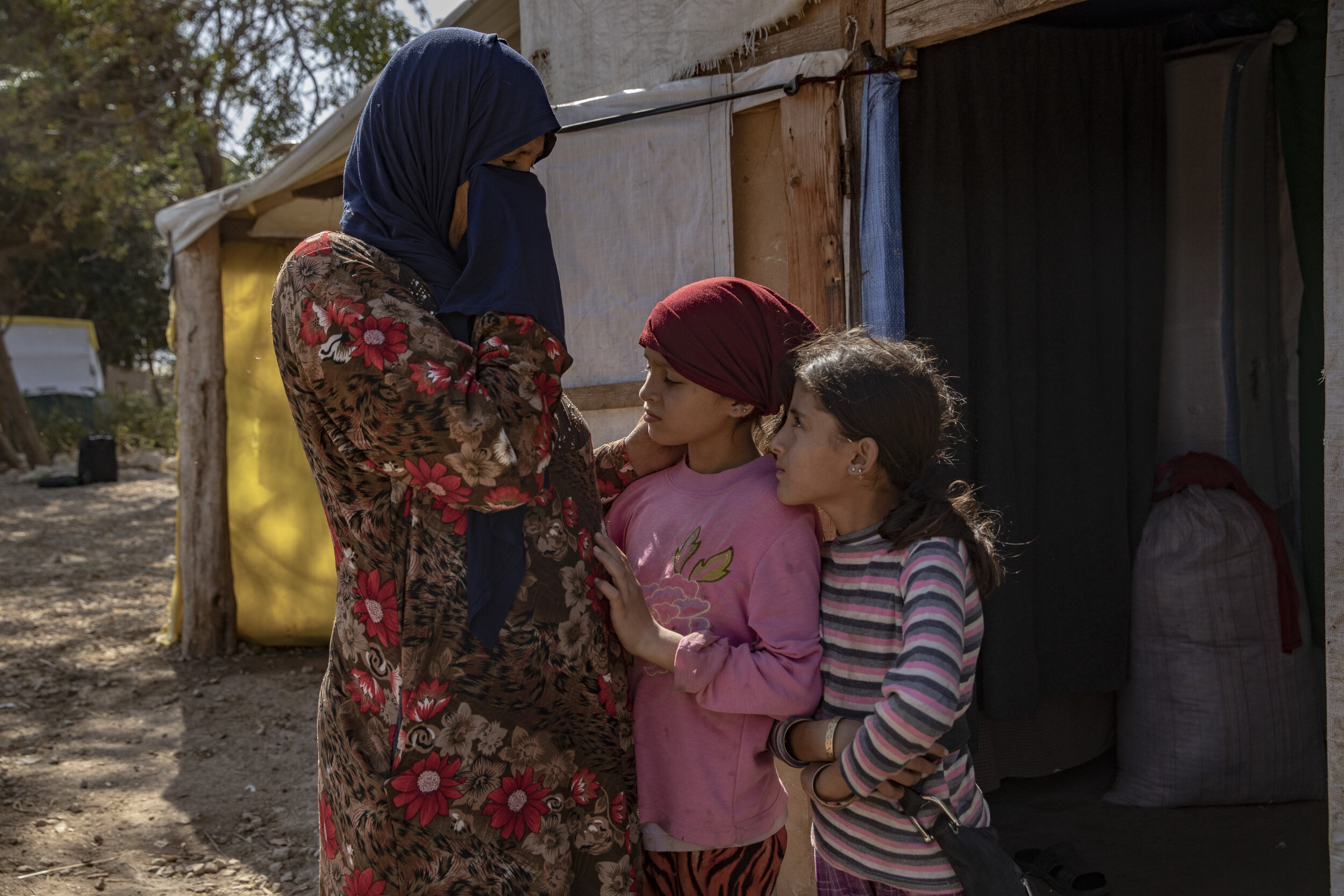  My name is Mariam Ammady Hachmed, I was born in 1972 and I have been in Lebanon for nearly 4 years. I have two daughters and one boy, of 7 and 10. They don’t go to school and this saddens me, because they will suffer from it in the future by being i