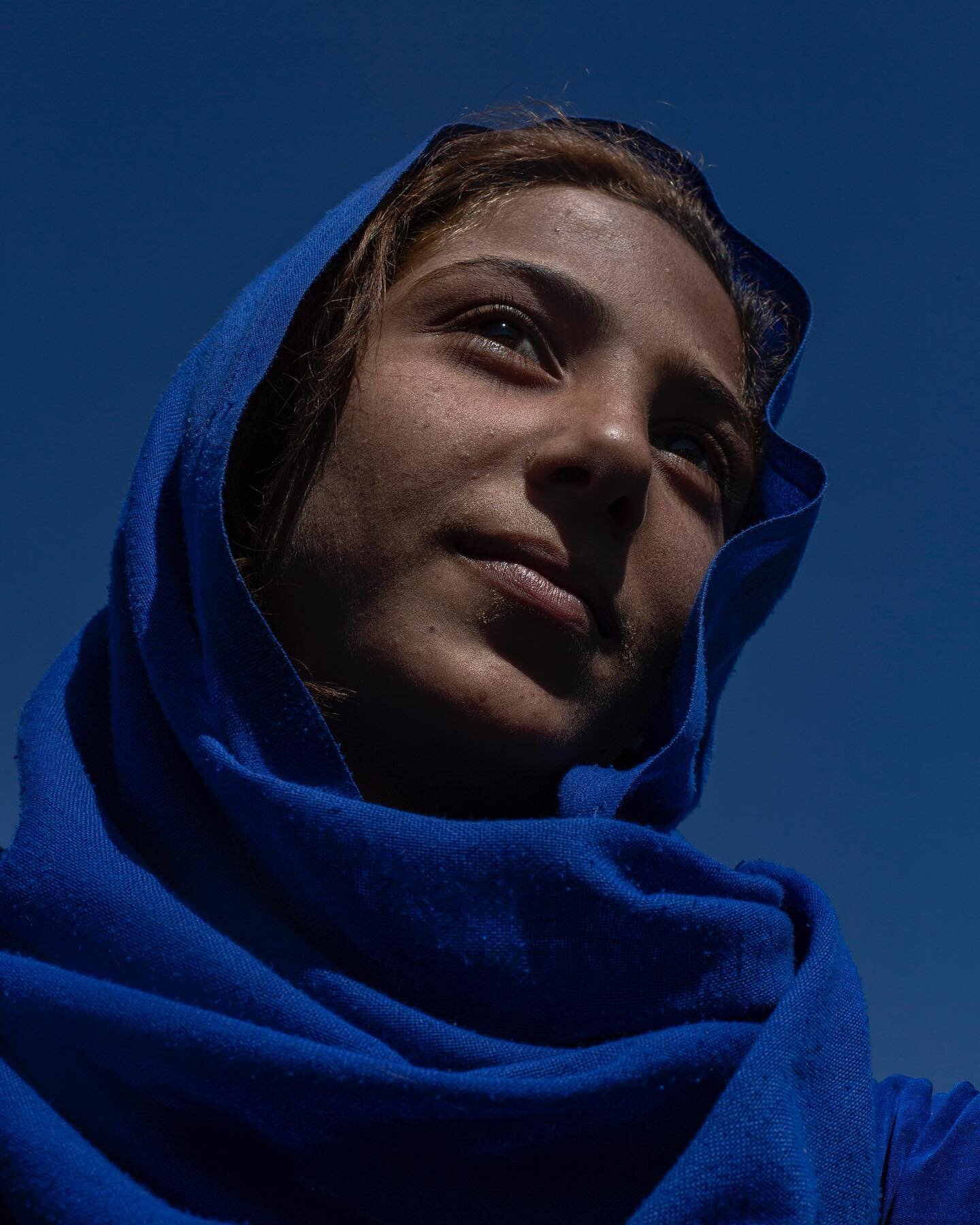 Lebanon, Bekaa Valley, October 2020.
- a Syrian young woman in one of the informal camps where refugees live since the beginning of the war in Syria in 2011, ten years ago.
.
from the project on Syrian refugees done in collaboration with @weworld.onl