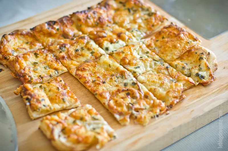 Tarte fine pommes-cheddar