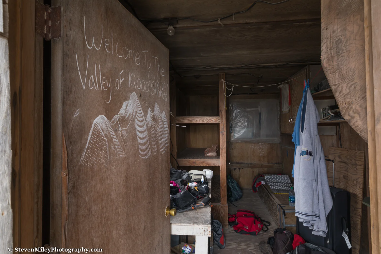 The smaller of the Baked Mountain Huts. Four beds, a table, storage space, and even electrical outlets if you happen to bring a generator. 