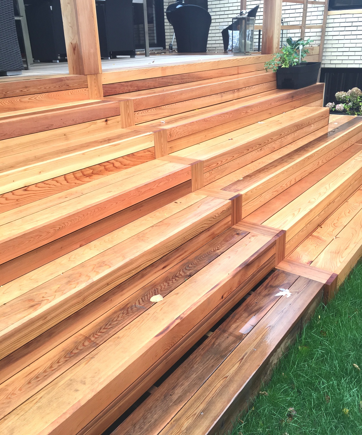 renovation terrasse bois select cedre marches contre-marches GCT.JPG
