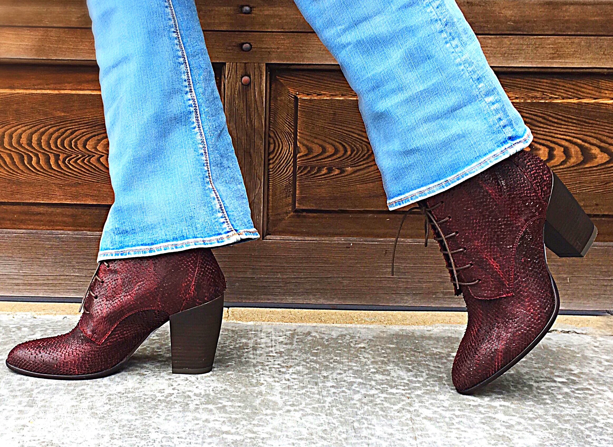 Peliawinelegs.jpg