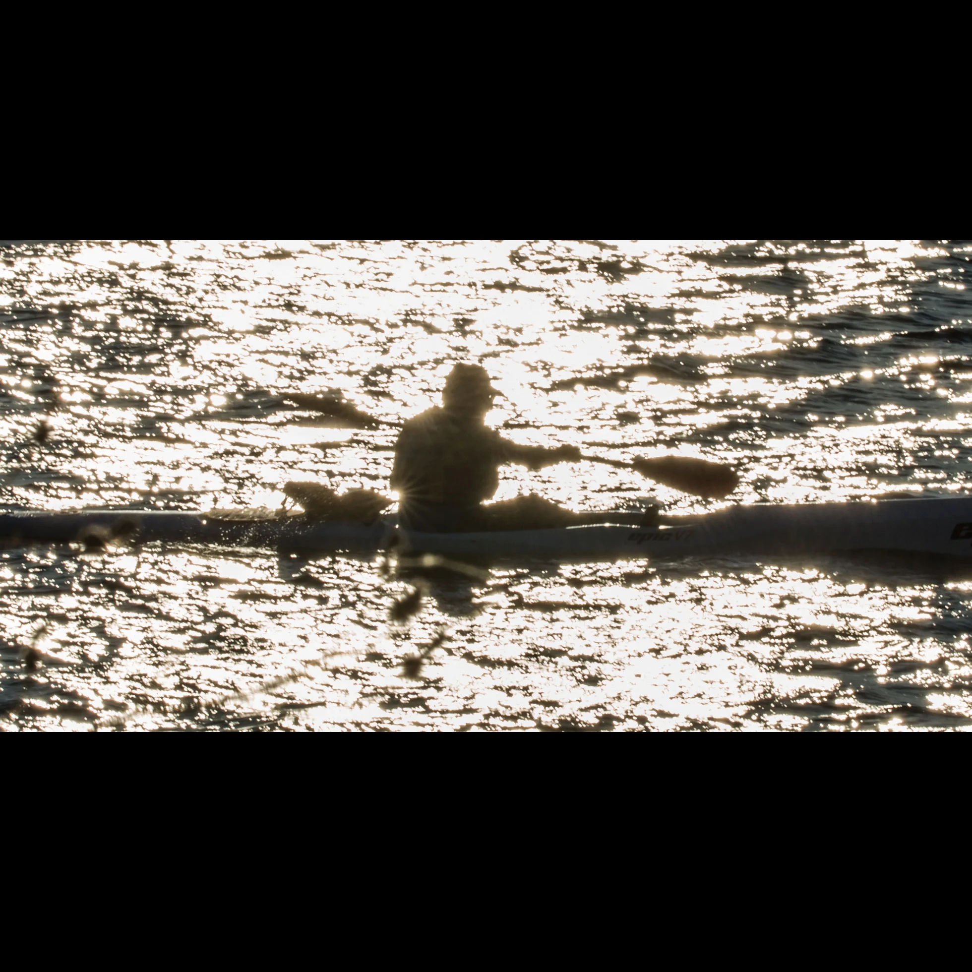 8.14 SENGEKONTACKET KAYAKER