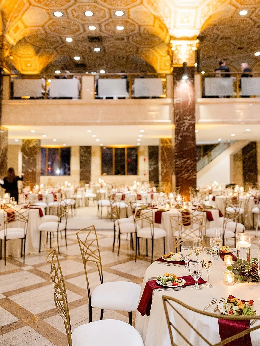 ❤️❤️❤️
.
.
.
Venue @palladianhall 
Photographer @aliciapiercephoto 
Speciality Linens &amp; Napkins @lizschaircoverrentals