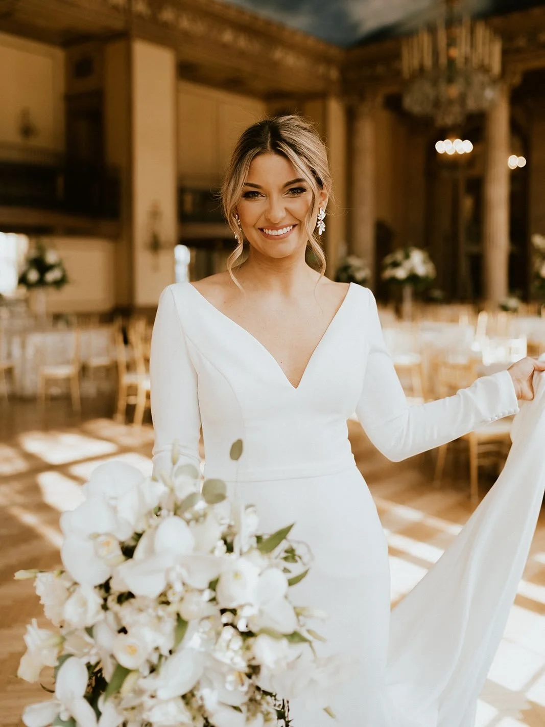 I remember this winter wedding like it was yesterday, a timeless love for Michelle and Troy 🤍❄️ 
.
.
.
Photography @michellegonzalezphoto