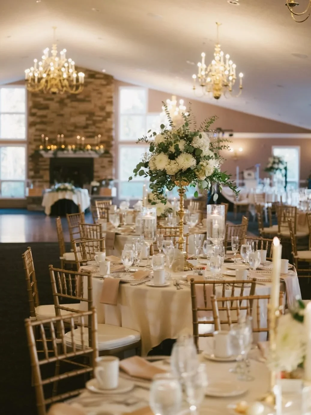 @traditionsatthelinks @whistlestop_florist @lizschaircoverrentals