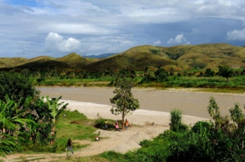 The Artibonite River: the suspected source of the cholera outbreak in Haiti. Source: Kendra Helmer, USAID.