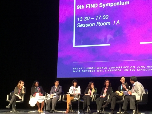 Dr. Madhukar Pai moderates an all female panel on 'a dapting diagnostic pathways to patient needs' at the 9th FIND symposium.