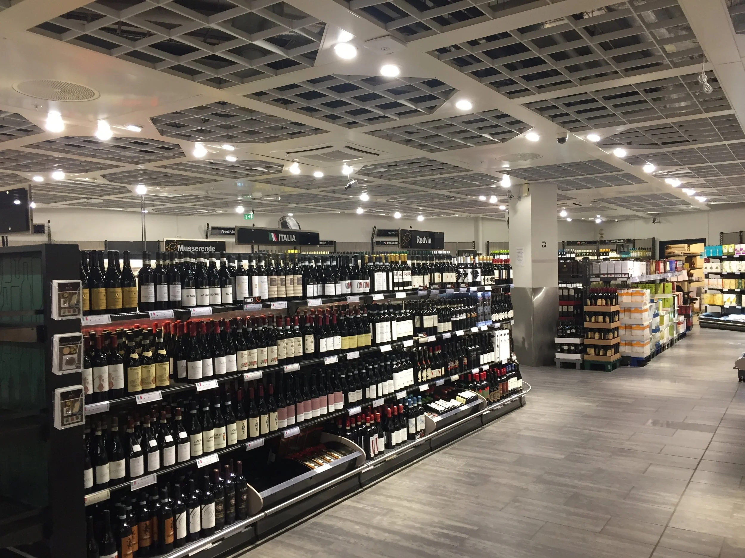 Vinmonopolet, Oslo City.