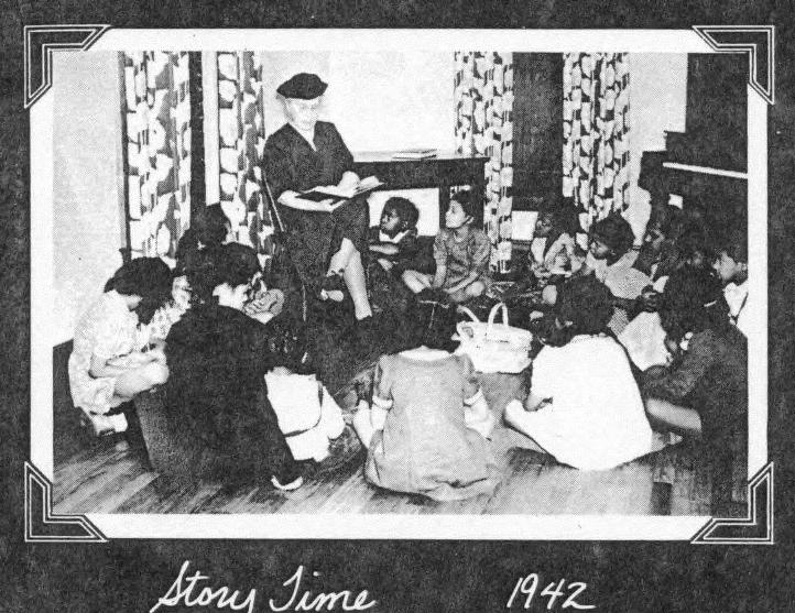 Story time, Dunbar Community Center, 1942